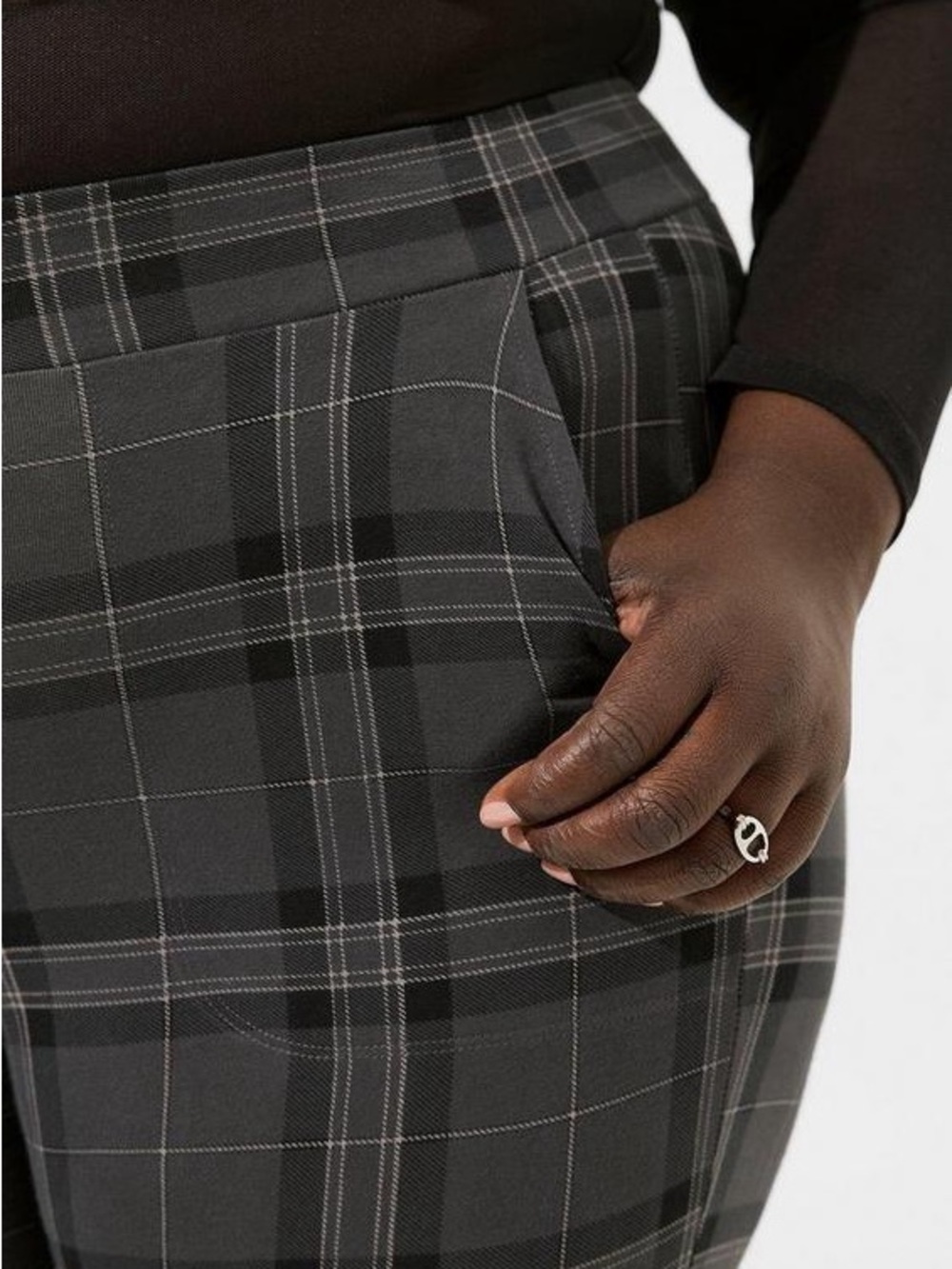 Torrid Full-Length Pocket Legging in Mid Summer Plaid Phantom Grunge Size L
